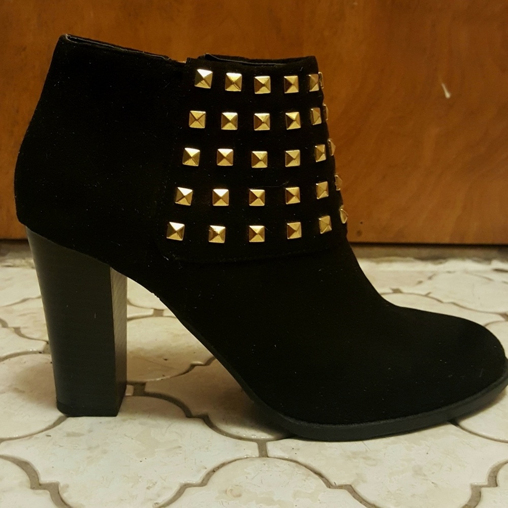 Punk Booties! 🖤